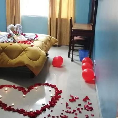 Hostal Zamorano Hotel กีโต ภายนอก รูปภาพ