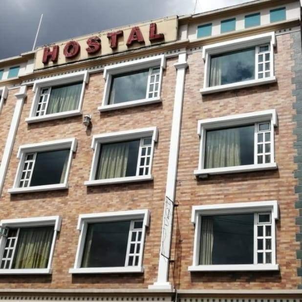 Hostal Zamorano Hotel กีโต ภายนอก รูปภาพ