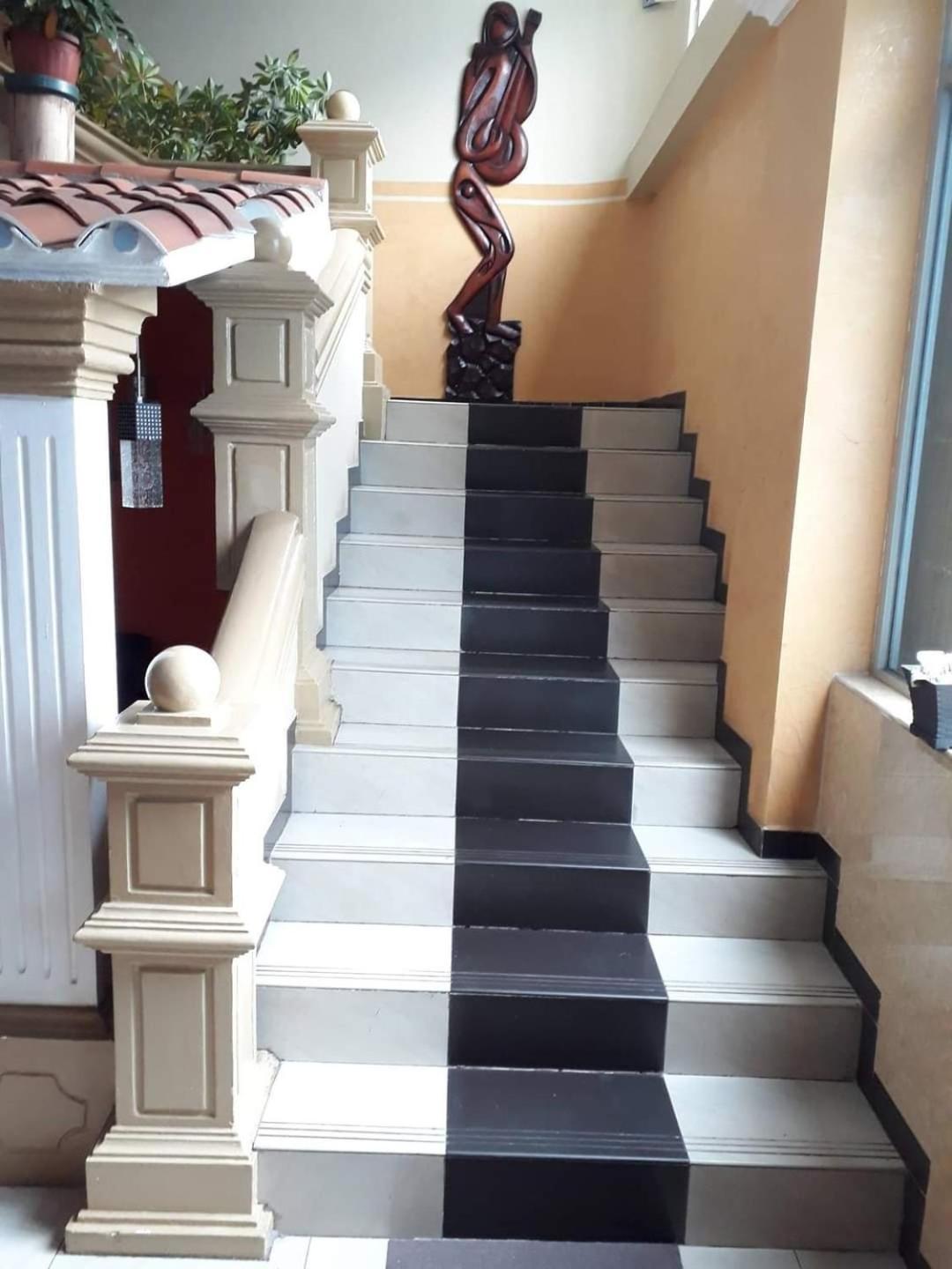 Hostal Zamorano Hotel กีโต ภายนอก รูปภาพ
